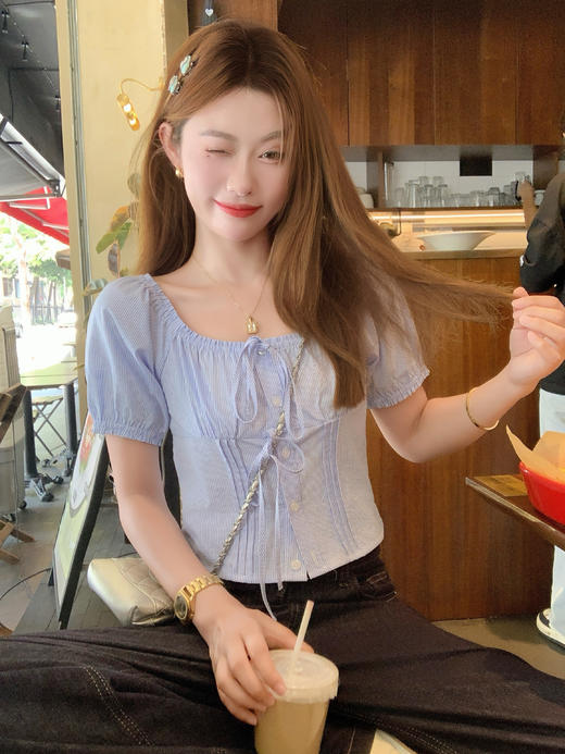 【110元任选2件】最后一波现货！一字肩短款条纹衬衫 商品图5