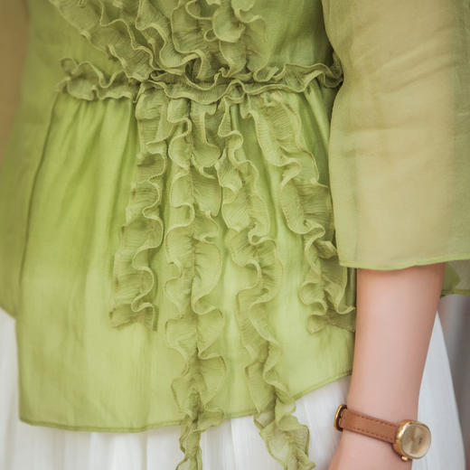 【林栖设计小店】【林栖推荐】（现货）2025夏季新品果绿色荷叶花边上衣女N1953181 商品图7