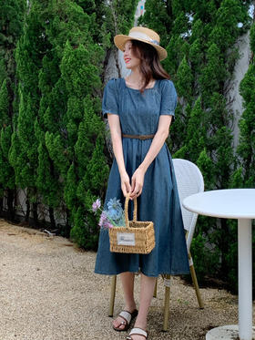 【百图lulu定制】【法式画报连衣裙】【赠腰带】法式 泡泡袖  方领牛仔 收腰连衣裙