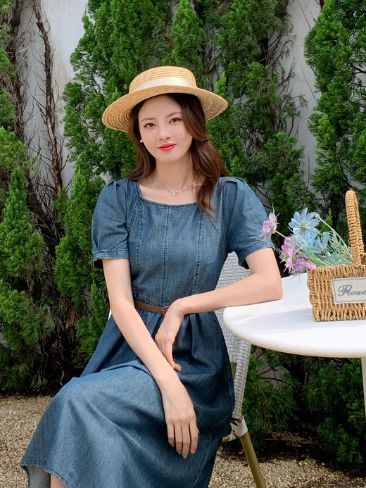 【百图lulu定制】【法式画报连衣裙】【赠腰带】法式 泡泡袖  方领牛仔 收腰连衣裙 商品图8