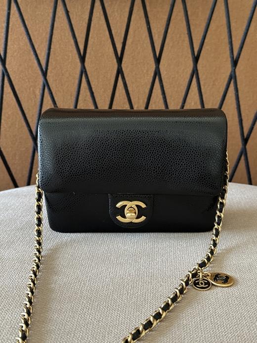 BT77-香奈儿 24K 金色金币金属徽标Logo皮穿链 小牛皮 单肩包 （BT*MM）7.22直播款 商品图0