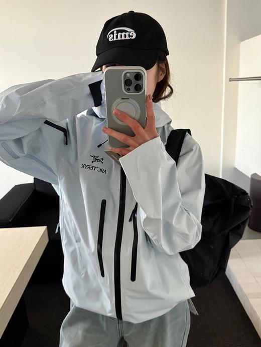 始祖鸟Aha系列SV7代  GORE-TEX Pro 刺绣硬壳冲锋衣（MG） 商品图12