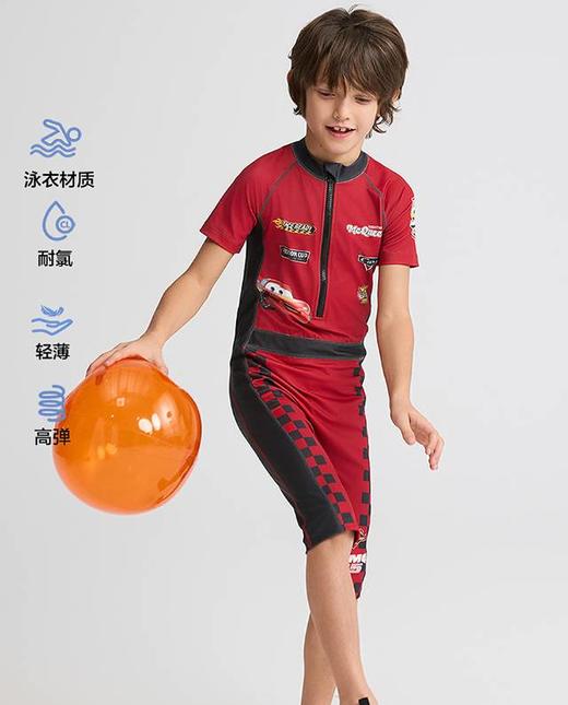 【春上新】8楼爱慕儿童Aimer Kids男孩2件装-赛车总动员急速闪电短袖五分裤连体泳衣AK267H262，吊牌价620元 商品图1