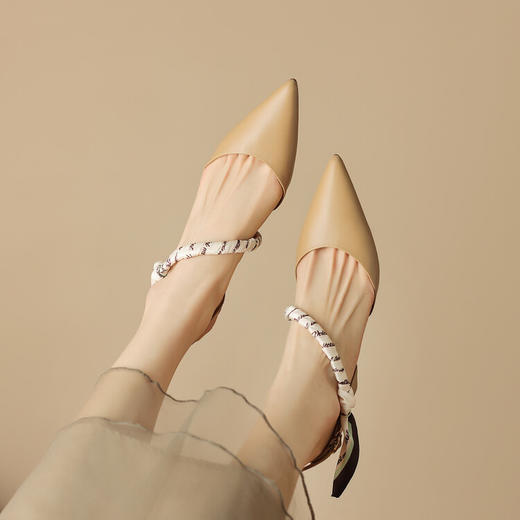 【预售5天】粗跟包头凉鞋，尖头气质韩版百搭HBP&5269 商品图1