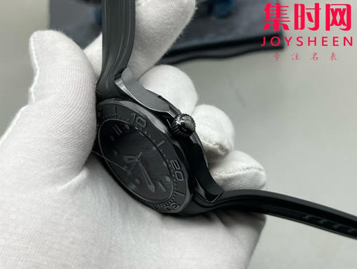 墨黑海马 桀骜登场 欧米茄VS新品海马300系列 陶瓷海马 男士机械腕表 商品图5