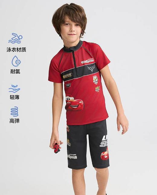 【春上新】8楼爱慕儿童Aimer Kids男孩3件装-赛车总动员急速闪电短袖五分裤分身泳衣套装AK267H261，吊牌价620元 商品图1