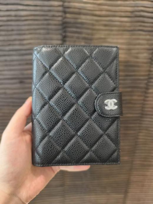 BT194-香奈儿 25S 品牌徽标经典菱格纹绗缝 粒面牛皮鱼子酱牛皮 钱包护照包 （BT*MM）7.22直播款 商品图0