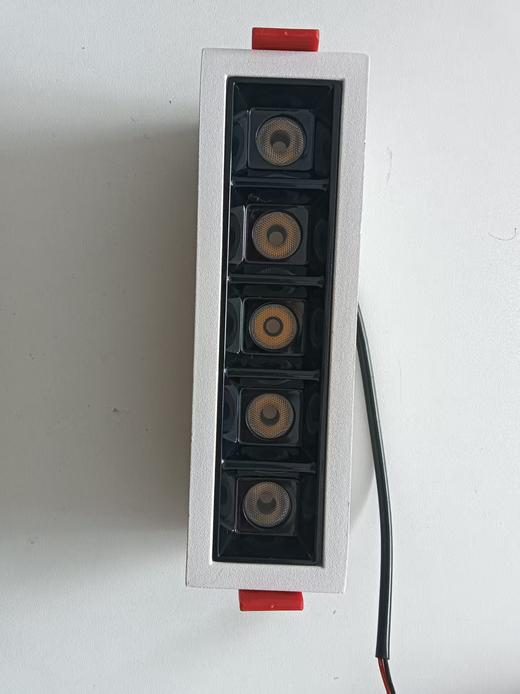 格栅5头黑杯 10W  中性光 开孔14*3.3 商品图0