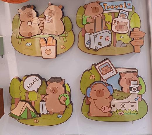 卡皮巴拉的旅行趣味木质磁性冰箱贴（图案随机） 商品图0