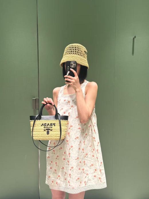 普拉达 新款草编迷你托特包（MM） 商品图0