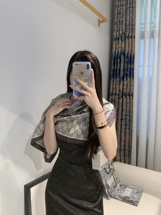 古驰 新款方巾 正适合春季搭配衣服桑蚕丝材质光滑亲肤（EJ*MM） 商品图2