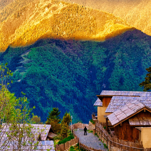 4天3晚【咏归川·九寨度假酒店】暑期可用！夏日套餐/私家小团行程可选！含专车接送机、下午茶、每日咖啡、藏式欢迎仪式，打卡九寨沟景区&体验藏地人文，感受九寨隐世秘境之内的地方藏寨美学~ 商品图4