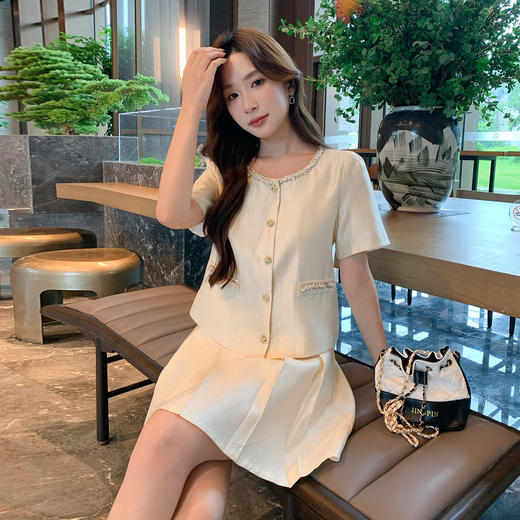 奢姿大码女装2026夏季新款胖妹妹时尚减龄米白色百褶裙两件套装995299065 商品图0