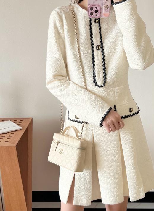 香奈儿 25C早春LP长盒手拿包 米白色（MM） 商品图1