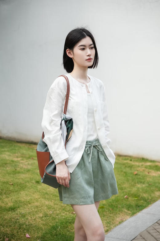 【高品质私服】【IC亚麻平纹衬衫】保留亚麻天然褶皱慵的懒韵味与麻节肌理，尽显休闲随性，质朴与清新格调G1471-CC【无标出货 介意慎拍】 商品图1