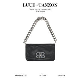 巴黎世家 新款23Fall的 BB Soft 系列  柔软超有质感！腋下包（LZ）