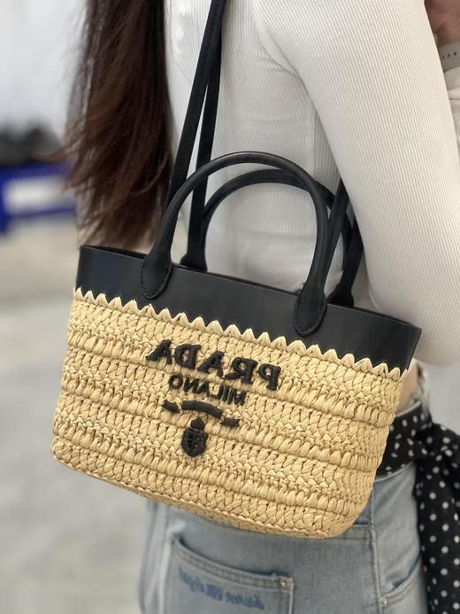 普拉达 新款草编迷你托特包（MM） 商品图5