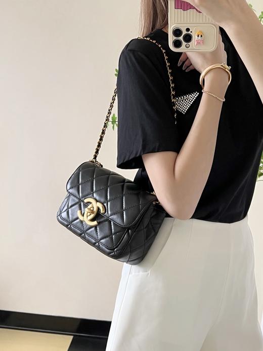 香奈儿 24B 秋冬 大LOGO口盖包 黑色 （LZ） 商品图7