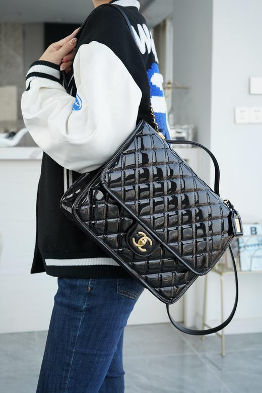 香奈儿-独家原厂大爆款 22K漆皮双肩包！“三只羊”小牛漆！做旧砂金扣！（LZ） 商品图9