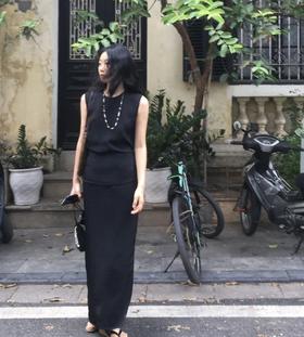 通勤必备   盛夏挚爱   弧形醋酸套装  多种穿法   日本进口面料  褶皱醋酸  醋酸弧形背心/侧开衩松紧半裙