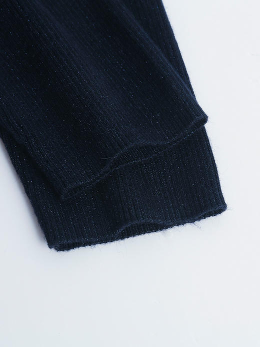 中袖圆领修身版弹力打底针织衫 商品图3