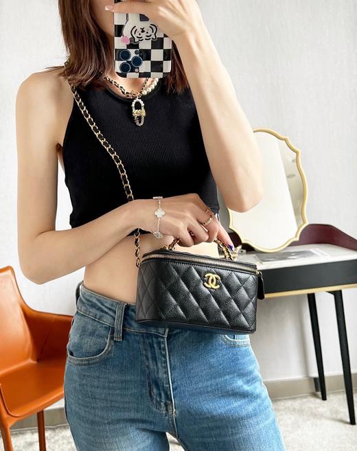 香奈儿 油蜡牛皮字母手柄盒子链条包！（LZ） 商品图2