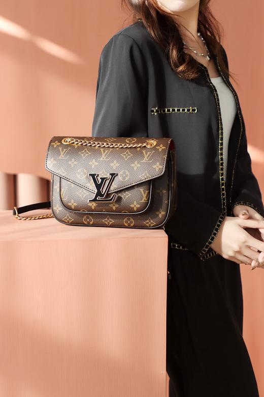 驴家-翻盖PASSY邮差链条包(JPH) 商品图8