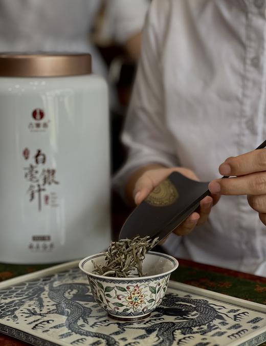 【2021年一级白毫银针】【福鼎白茶】正宗核心区，老客超值炸裂福利，山东干仓储存，500g一罐，喜欢福鼎白茶的茶友超推荐！ 商品图2