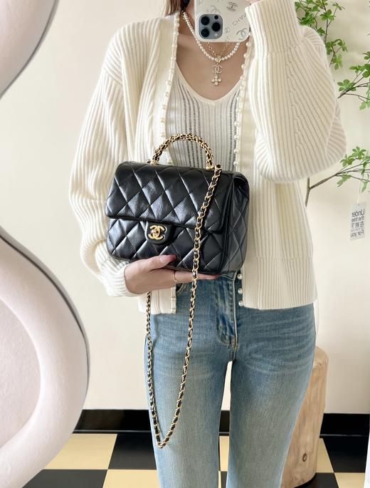 香奈儿 24B 秋冬新品黑金拧链手柄包 手提包 双尺寸（LZ） 商品图3