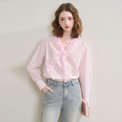 西遇粉色条纹花边V领衬衫女秋季通勤百搭设计感衬衣V2551149 商品图0