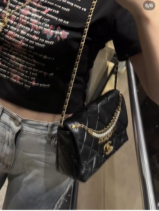 香奈儿  24A珍珠链条口盖包   单肩包 斜挎包 （LZ*MM） 商品图6