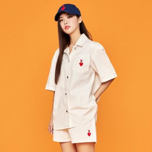 【限时秒杀】【如无货退款处理】
MLB女款宽松爱心刺绣logo衬衫T恤休闲时尚23春夏新款3FDRH0233 商品图1