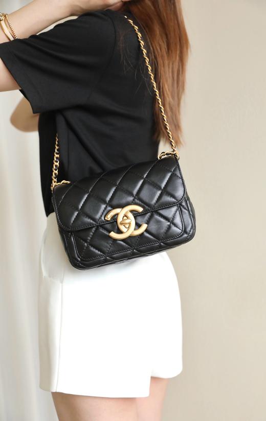 香奈儿 24B 秋冬 大LOGO口盖包 黑色 （LZ） 商品图8