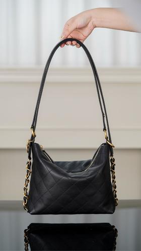 香奈儿 25/ss 秀场双肩包 黑金小号（MM）