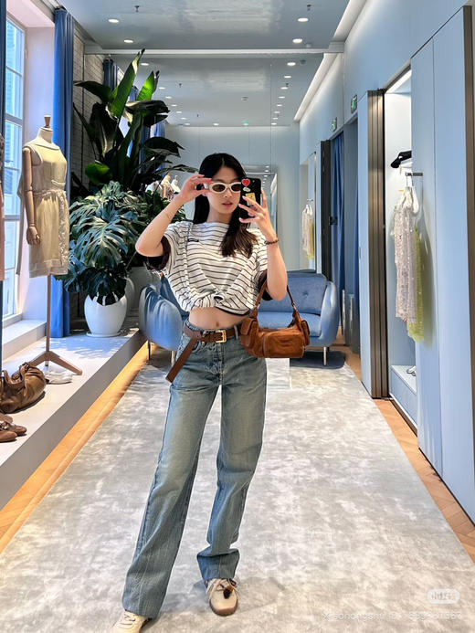 721-5 独家渠道货 miu条纹/乌木总棕 双色双面穿 中袖宽松箱式T恤 细腻软糯时髦 商品图5