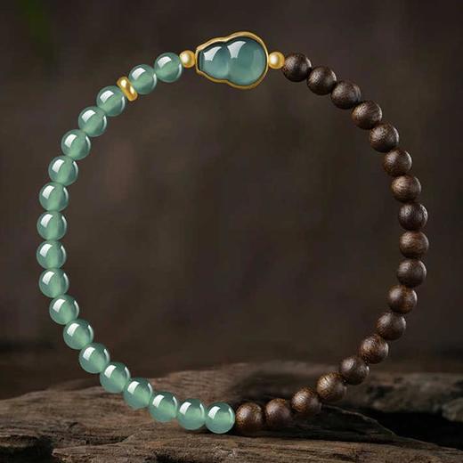 千山万水沉香木蓝水翡翠手串 商品图3