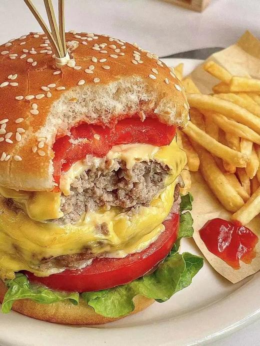 顺丰包邮厚度升级150g/片破价99元到手900g，澳洲厚切和牛汉堡饼天然牧场谷饲和牛原切2:8黄金肥瘦比柔嫩多汁配料表只有牛肉基地直邮 商品图7