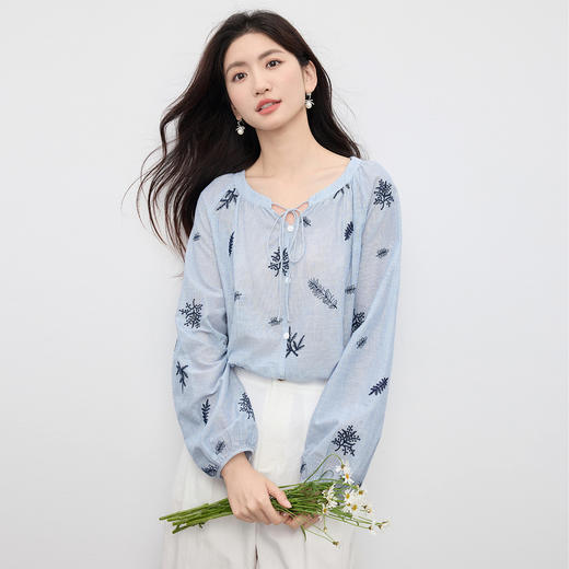 【周末秒杀】熙世界花卉刺绣衬衫女宽松慵懒风纯棉休闲空调衫上衣2025夏秋新款 商品图4