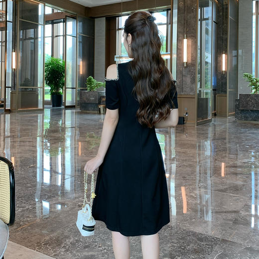 奢姿大码女装2025夏季减龄印花露肩时尚连衣裙胖妹妹开衩设计裙子9952802970A 商品图3