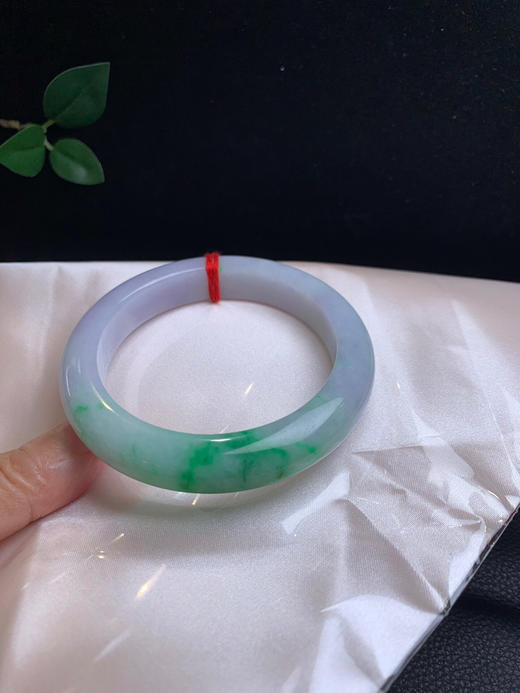 620569，60.8 辣绿大圈口手镯，色辣。淡春彩 商品图4