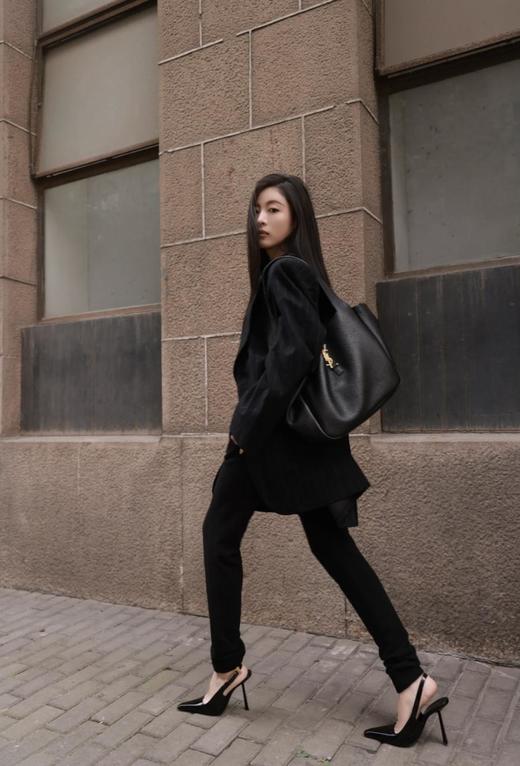 圣罗兰 bea鹿皮hobo托特，务必注意区分鹿皮不是普通牛皮，整只包赢就赢在了皮料上，一包两背，自重很轻出游日常皆可.（LZ）） 商品图13