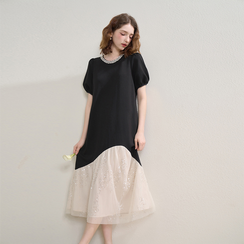 【限时秒杀】西遇气质优雅法式钉珠领口连衣裙女夏季亮片撞色拼接长裙V2451119