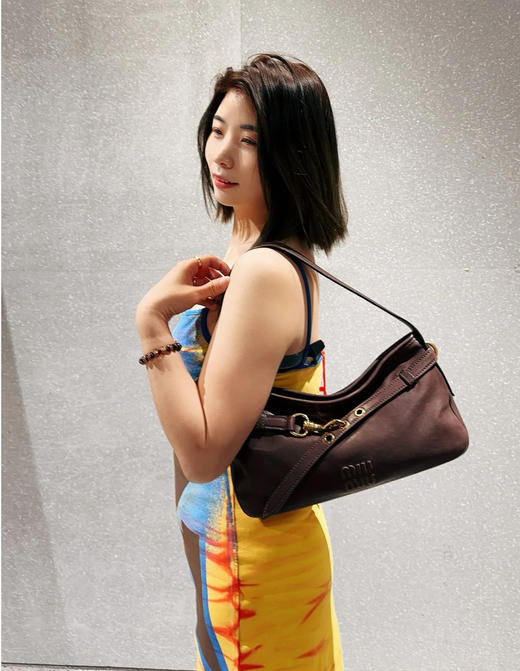 缪缪 手提包黑色石楠木两色大小号可选（LZ*MM） 商品图13