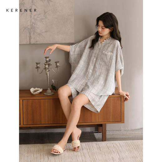 可人儿小众设计泡泡绵女士带胸垫睡衣夏季短袖可外出家居服三件套 商品图2