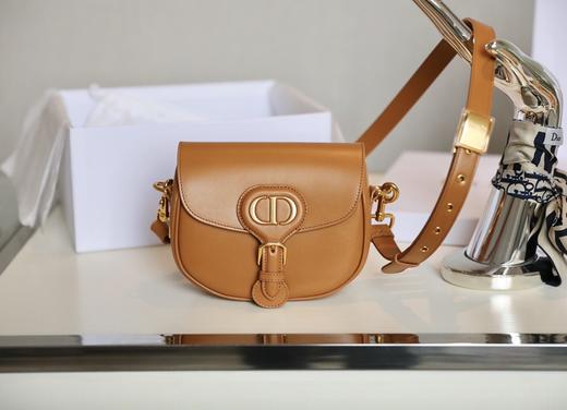迪奥-Bobby 磁性扣环搭配装饰性CD扣光面牛皮革 单肩斜挎包（LZ） 商品图2