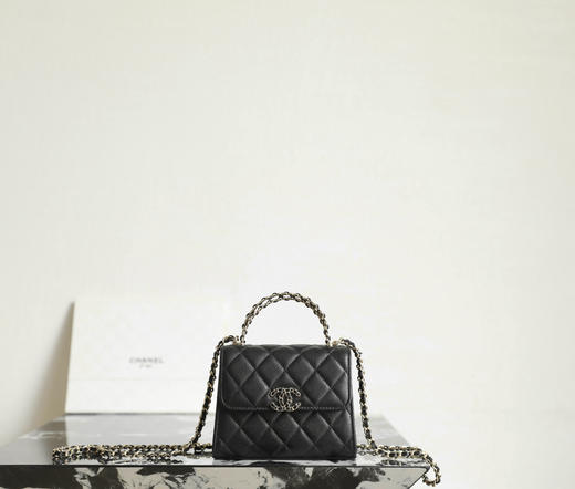 香奈儿 25s春夏 交叉手柄竖款Kelly收纳斜跨包（MM） 商品图1