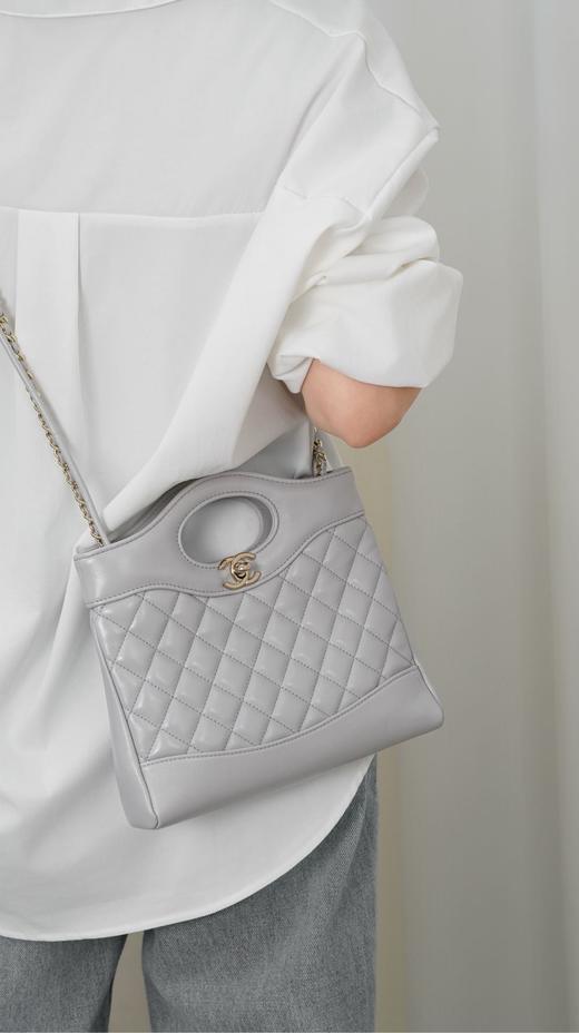 香奈儿 31bag mini 浅灰 淡金扣菱格纹 小羊皮 链条单肩手提斜挎包 （*HH） 商品图4