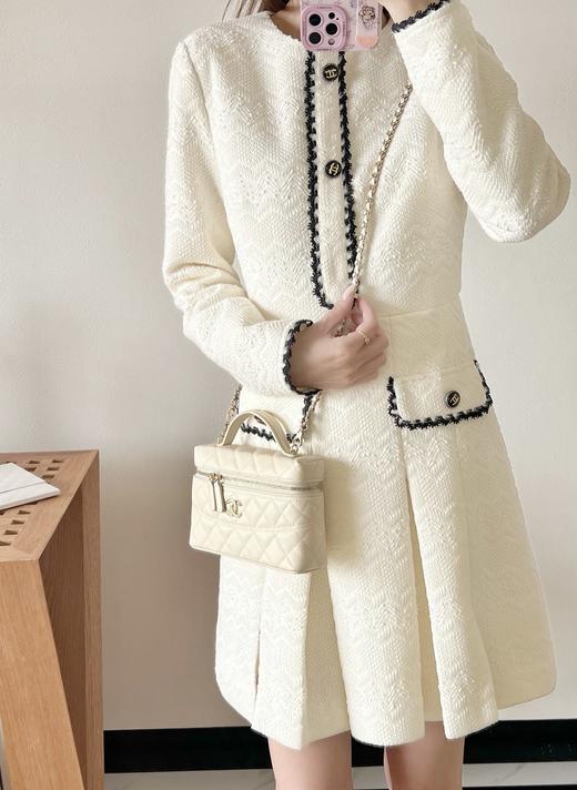 香奈儿 25C早春LP长盒手拿包 米白色（MM） 商品图6