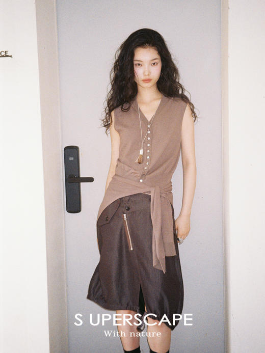 素舶 超细和纸感轻薄透气设计感时尚披肩v领针织马甲背心上衣 商品图3