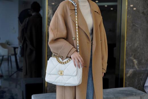 【早春系列】香奈儿-19bag菱格翻盖链条 小羊皮手提单肩斜挎包  白金（LZ） 商品图6